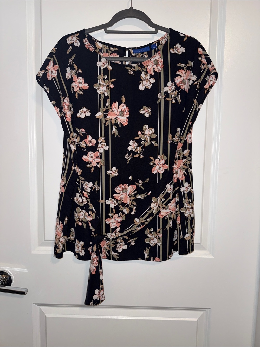 Black Floral Tie-Waist Short Sleeve Blouse